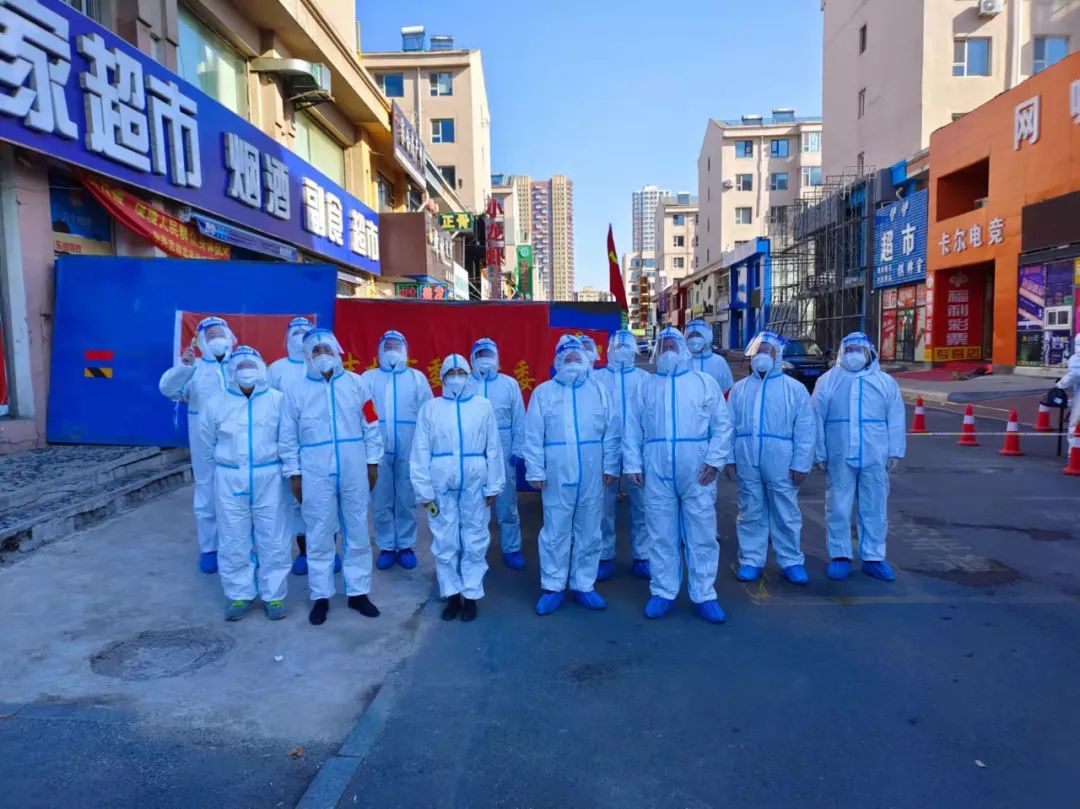 堅守疫情防控工作第一線的崇文社區第一書記